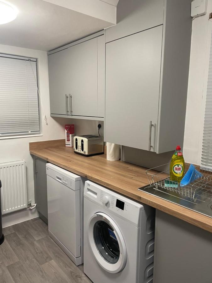 Comfy Home For Contractors And Families With Free Parking - Sage View Aldershot Ngoại thất bức ảnh
